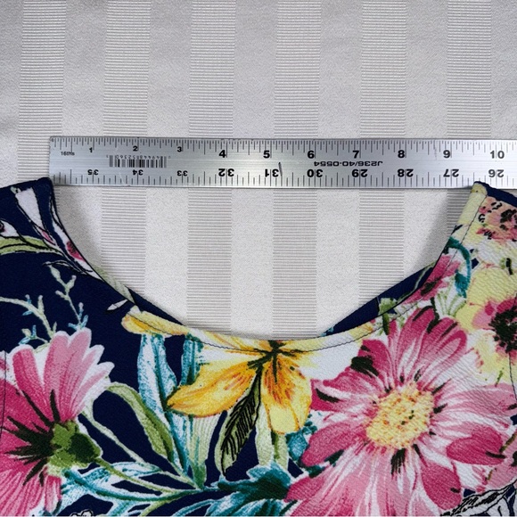 Gilli Floral Sleeveless Dress Cut-out Strappy Back Fit & Flare SMALL Navy & Pink - Picture 7 of 11